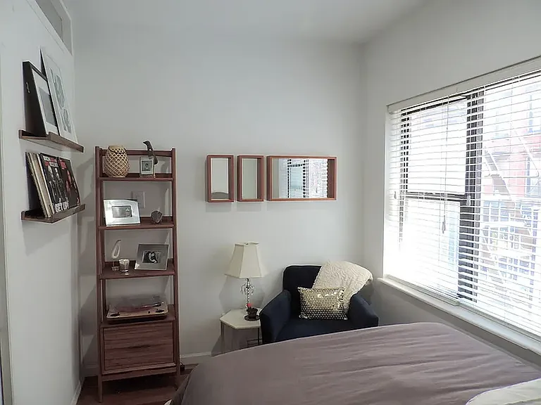 134 Allen St #SEVEN — Photo 6