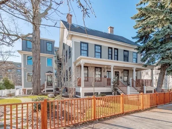 132 Perkins St Unit 5, Somerville, MA 02145