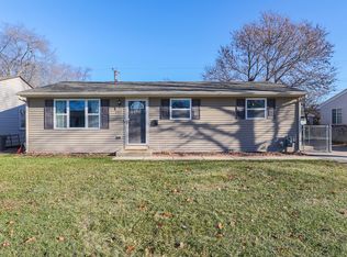 241 Harrison St, Carpentersville, IL