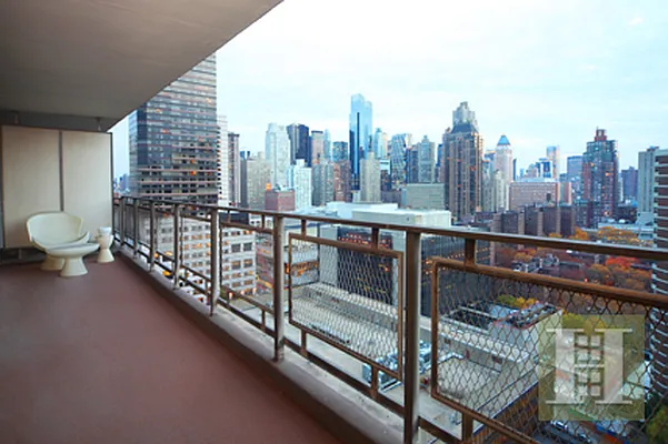 Sold by Halstead Real Estate | media 2