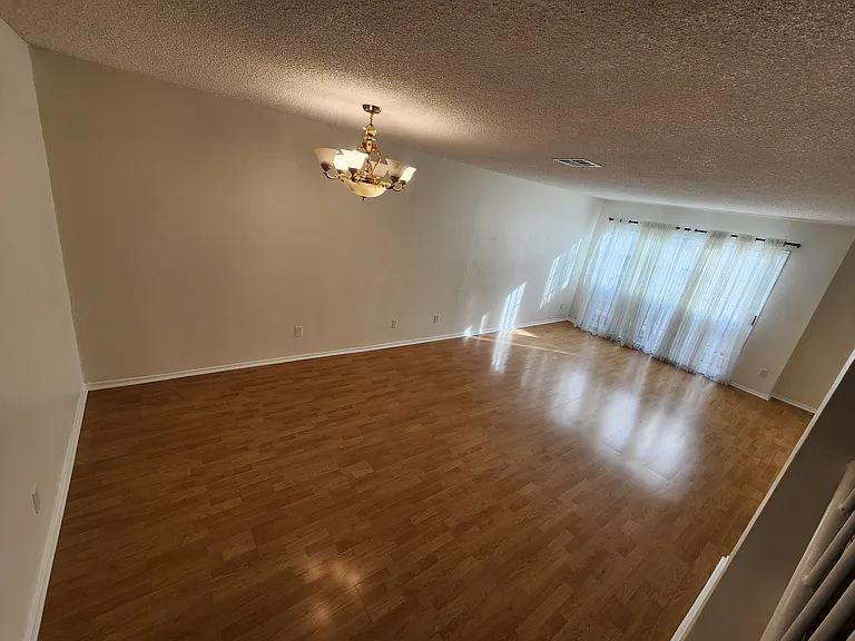 1118 N Kenmore Ave #2 — Photo 24