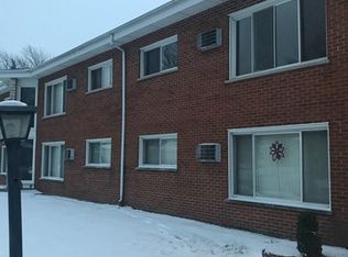 2921 185th St APT 2B, Lansing, IL 60438
