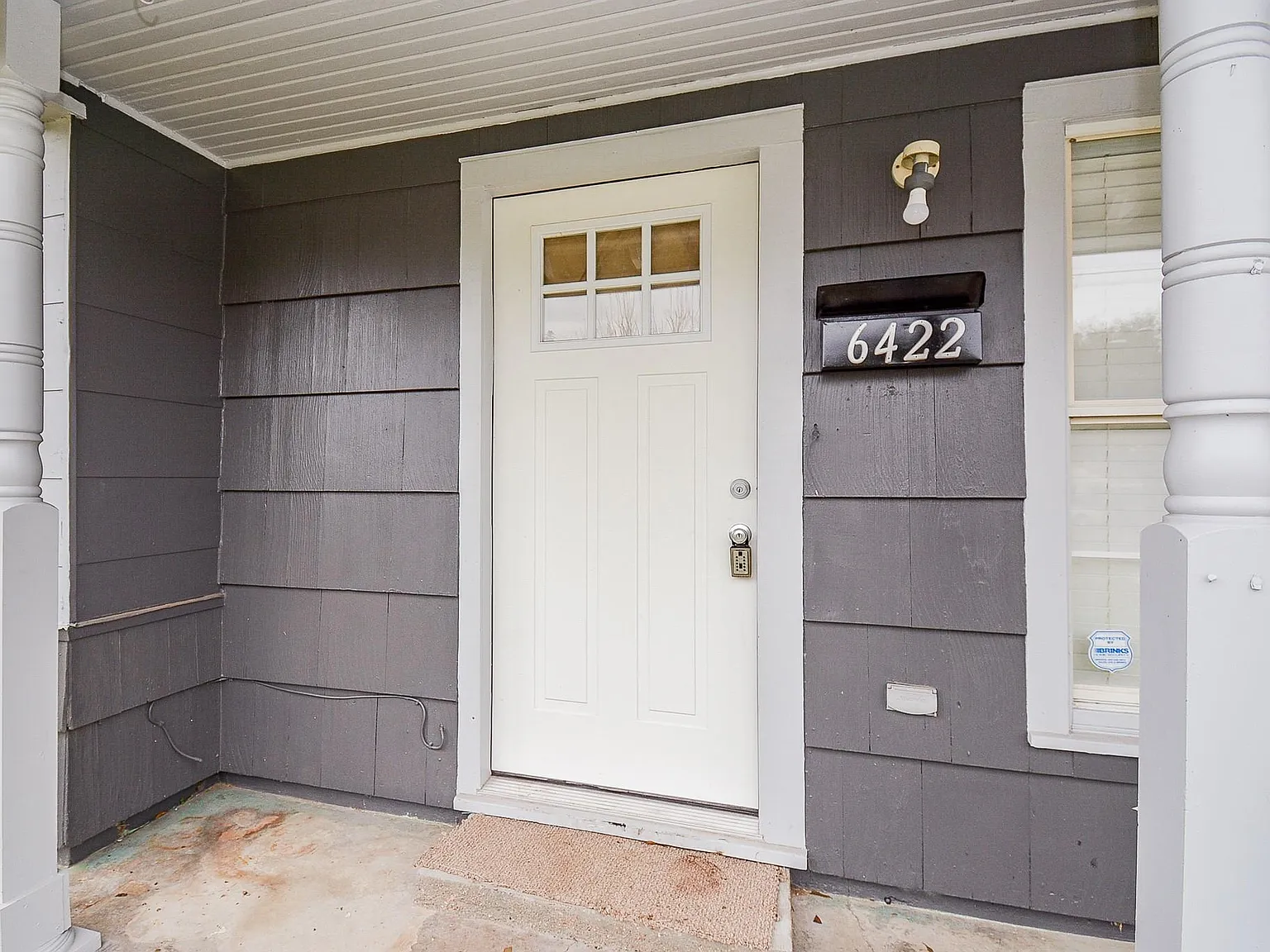 3 bed, 1.0 bath, 1084 sqft, $1,600 — Photo 4