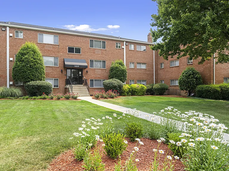 Woodlee Terrace Apartments — Photo 27