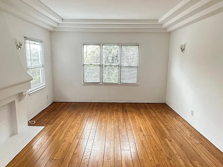 6001 Whitworth Dr #8 — Photo 6