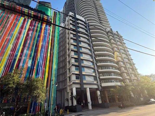 60 SW 13th St APT 3017, Miami, FL 33130