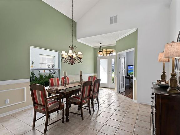 5th image of 1674 Anna Catherine Dr