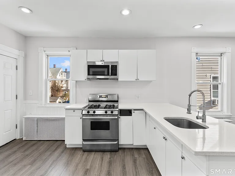 394 Gregory St #4 — Photo 4