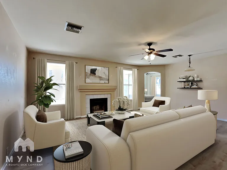3434 W Desert Bend Loop — Photo 1