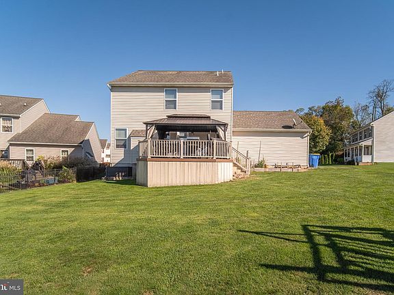 3rd image of 3910 E Sloway Cir