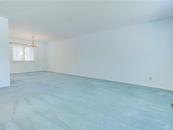 5th image of 2753 Corlington Dr