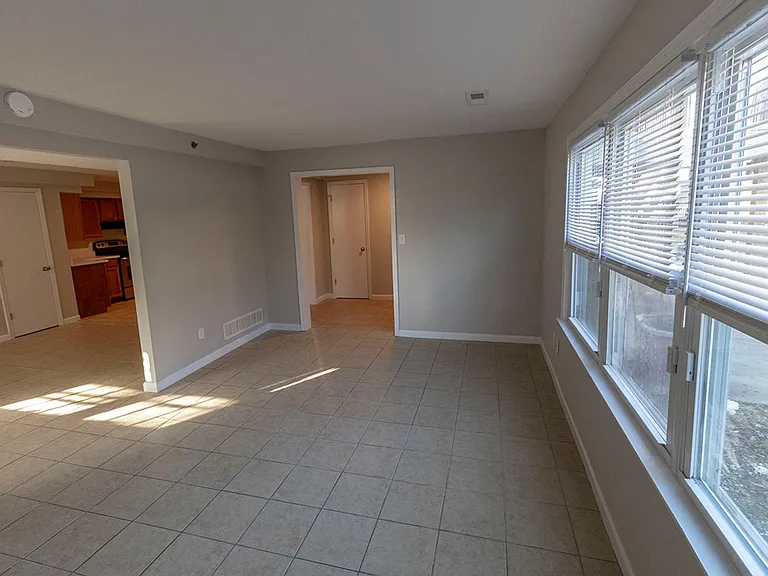 706 Demaret Dr #C — Photo 5