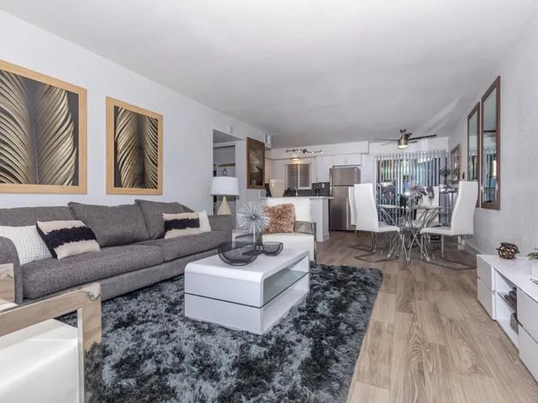 Evoq Apartment Homes — Photo 32