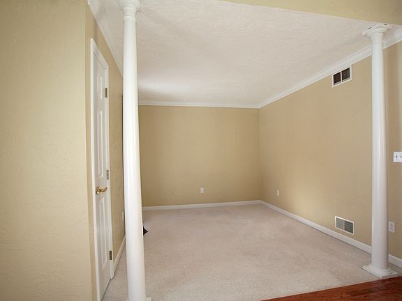 2nd image of 109 Kilarney Dr