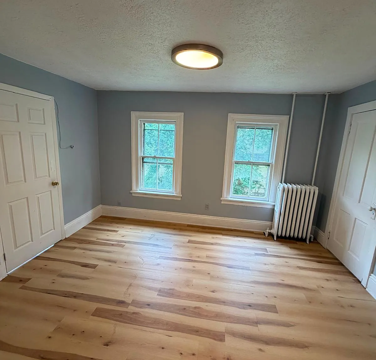 3 bed, $2,000 — Photo 4