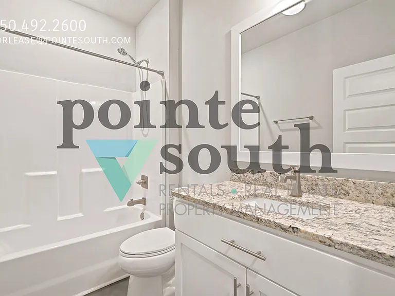 1010 N D St — Photo 12