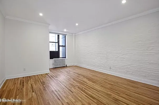 Rented by Douglas Elliman | media 26