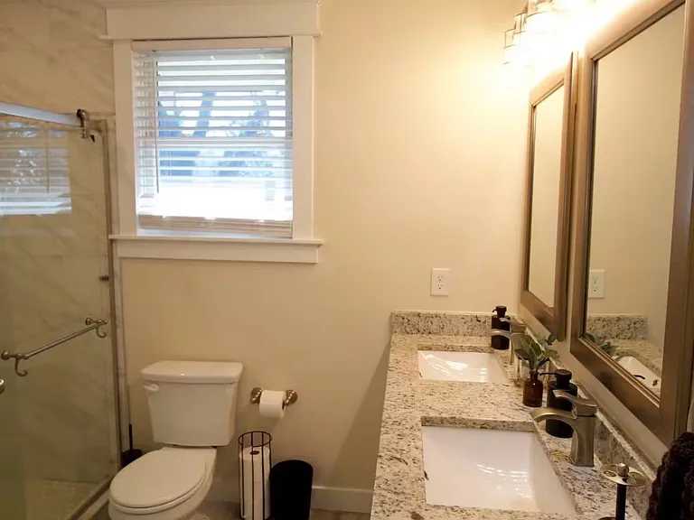 874 Dill Ave SW — Photo 5