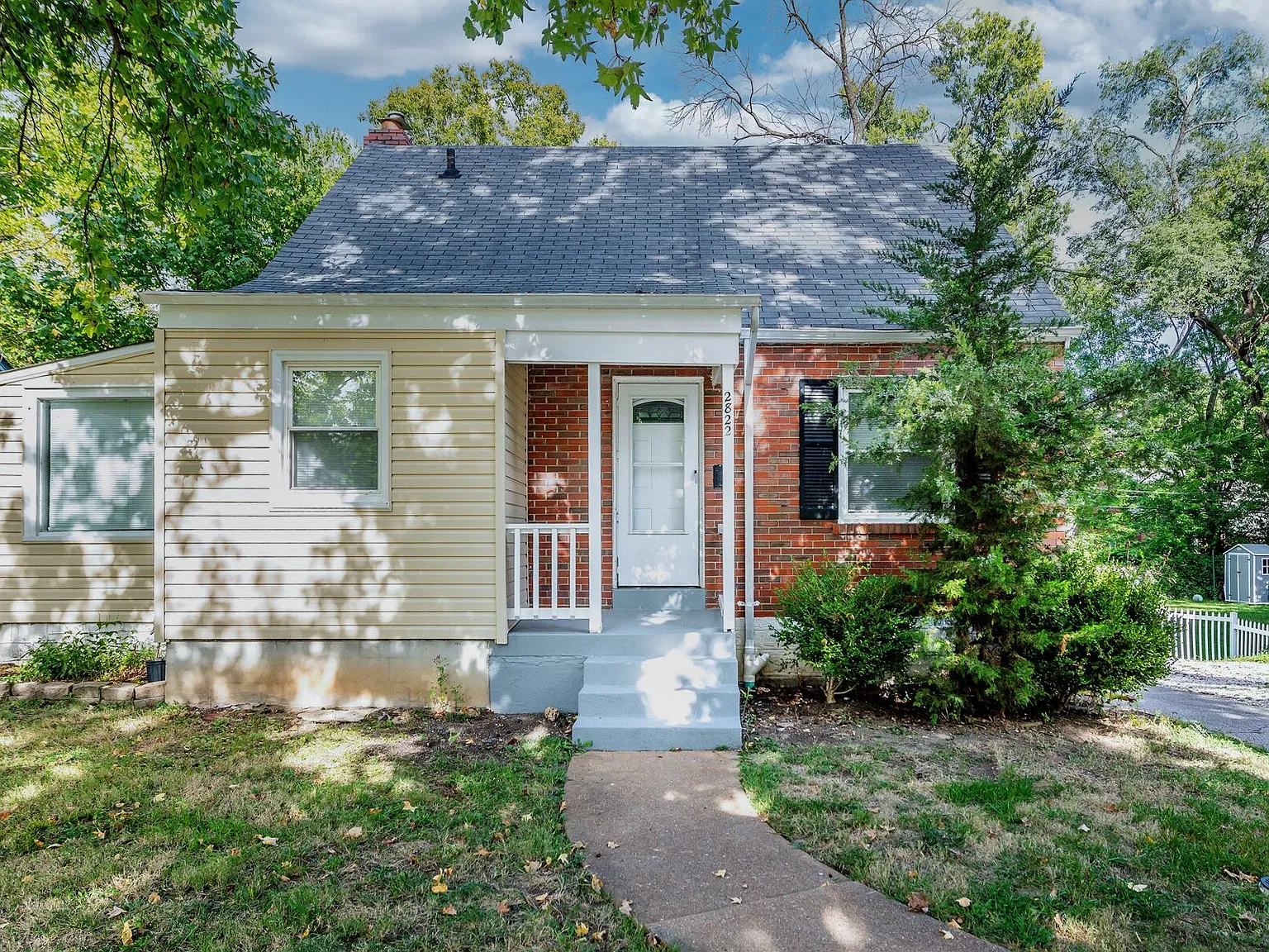 3 bed, 1169 sqft, $1,900 — Photo 1