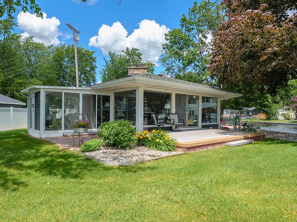 1st image of 2282 Parker Dr