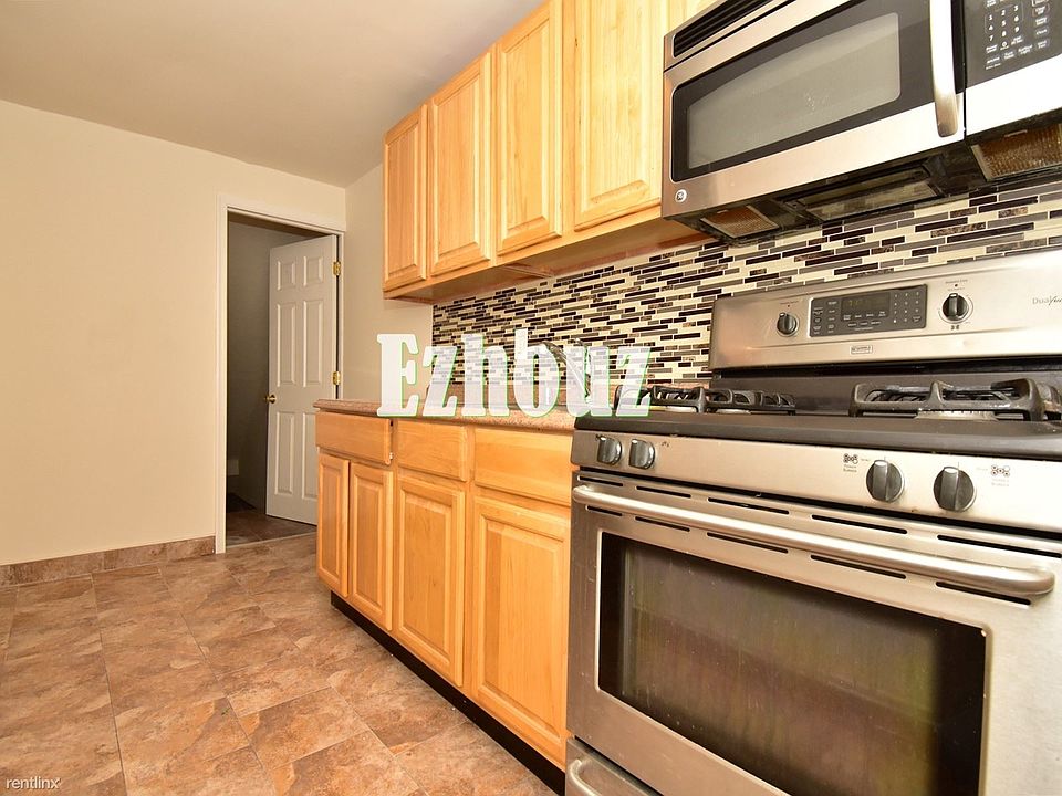 3249 westmont ave kitchen3