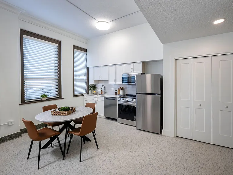 St Joseph Apartments — Photo 13