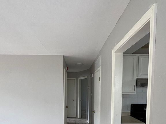 3rd image of 266 Arcadia St