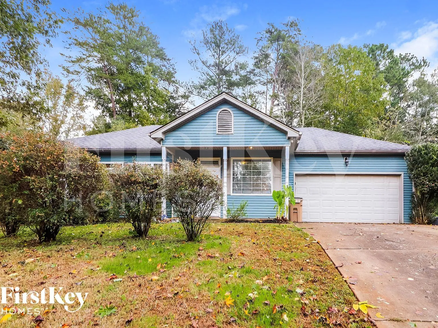 3 bed, 2.0 bath, 1422 sqft, $2,415 — Photo 1