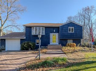 30 Kenneth Ave, Huntington, NY 11743