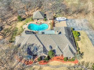 17 S Arcadian Oaks Dr, Edmond, OK 73034