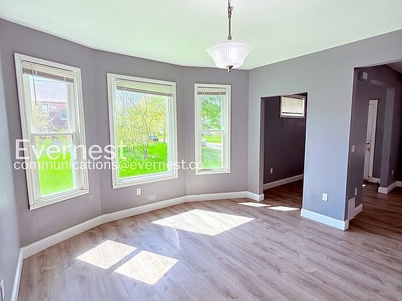 5th image of 1464 Baldwin St