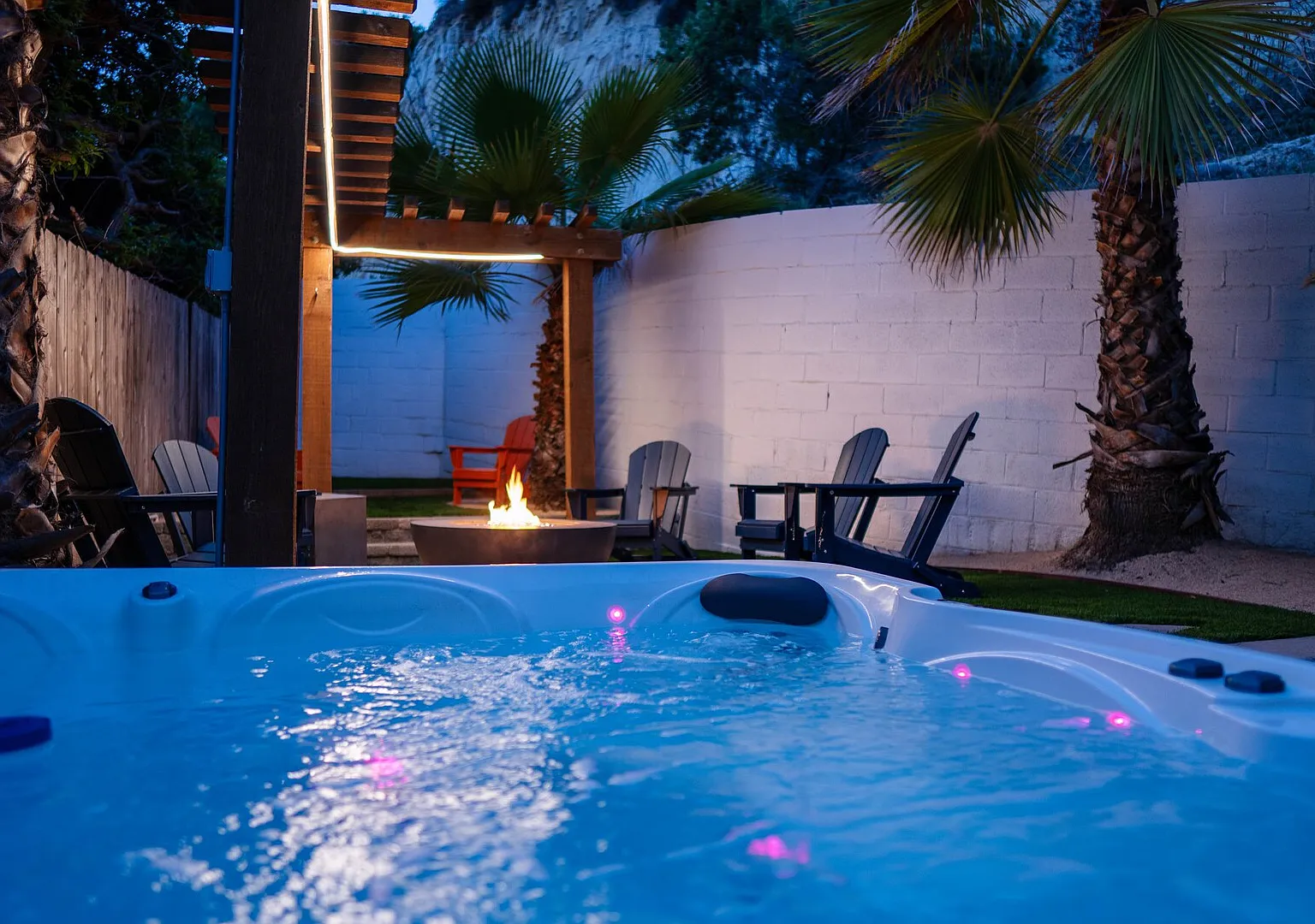 8BR Group Compound, Hot Tub & Games — Photo 1