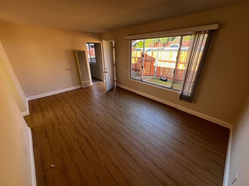 1st image of 537 S T Ave