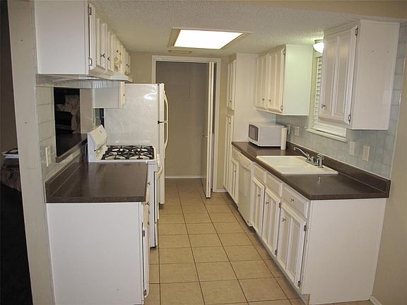3rd image of 3767 Glade Forest Dr
