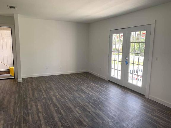 5th image of 2503 W 10th St #2503C