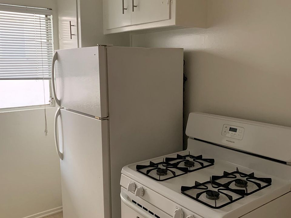 1st image of 936 N Stanley Ave #2