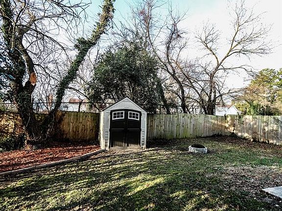 5th image of 5411 Marian St