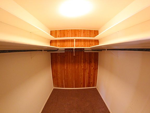 Walk-in closet