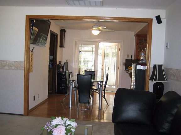 4th image of 18573 Emanuel Ct