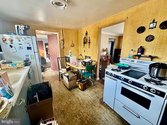 5th image of 1241 Steamboat Rd