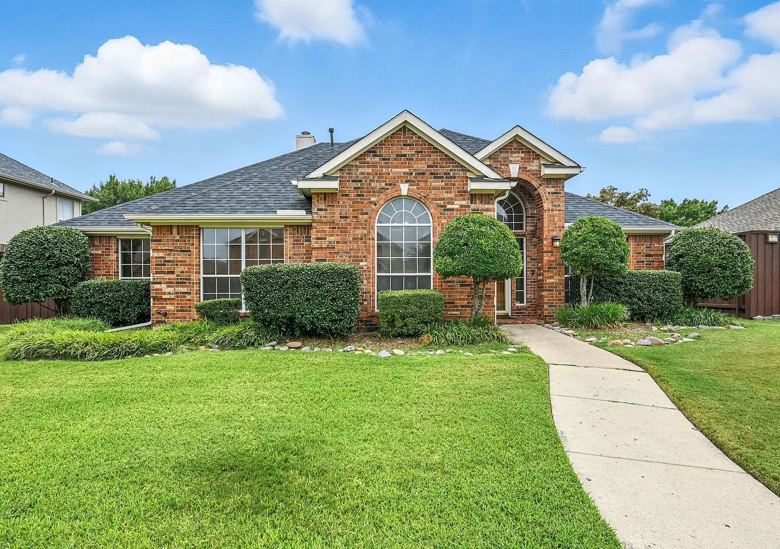 Beautiful 4-Bedroom, 2-Bath Home In Frisco ISD — Photo 1