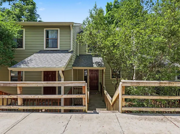 314 Cedarwood Ln, Carrboro, NC 27510