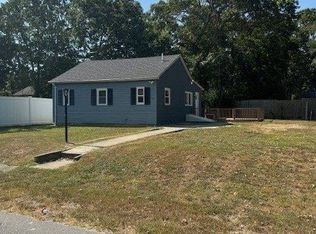 40 Johns Neck Rd, Shirley, NY 11967