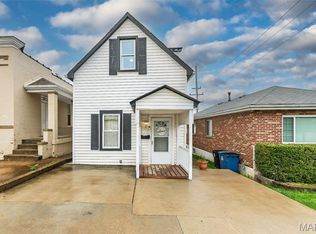 944 Regina Ave, Saint Louis, MO