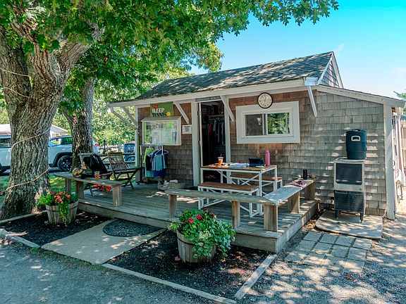 4th image of 33 Island Inn Rd #27F