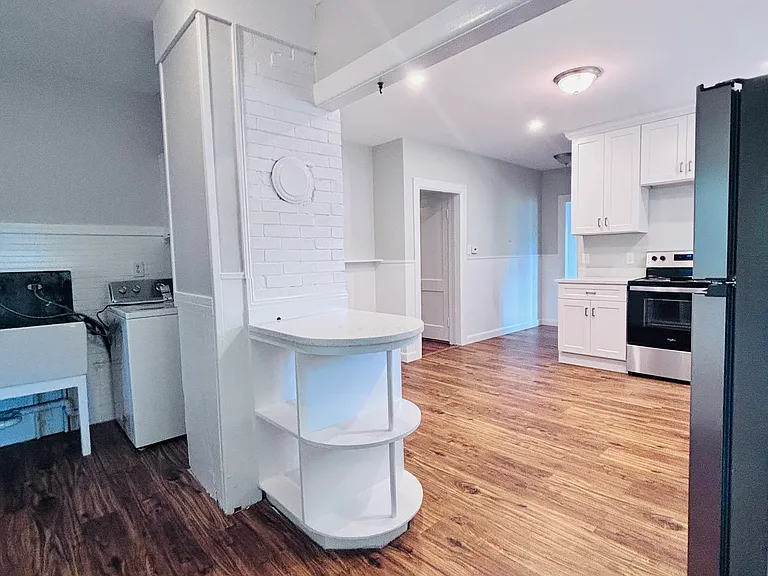 6 Howard Ave #1 — Photo 16