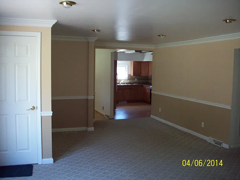 565 Hidden Valley Ln — Photo 3