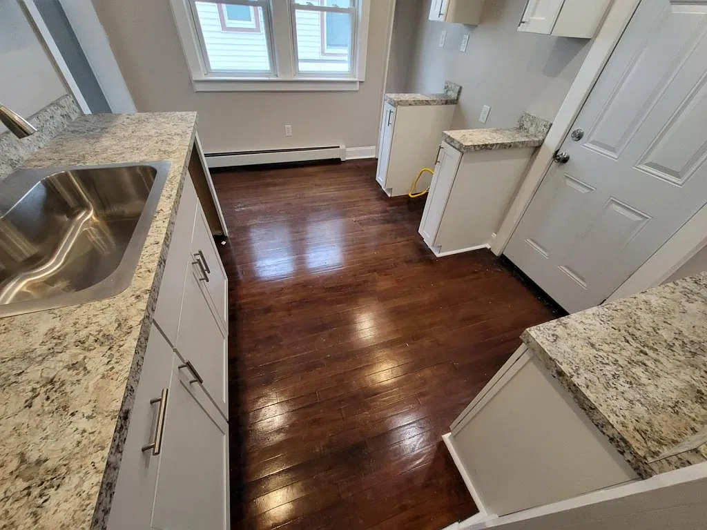 137 Peck Ave Syracuse NY 13206 — Photo 3