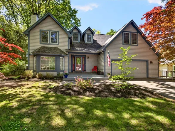 23 Deerborne Ln, Spencerport, NY 14559