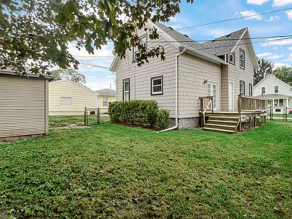 5th image of 809 2nd St